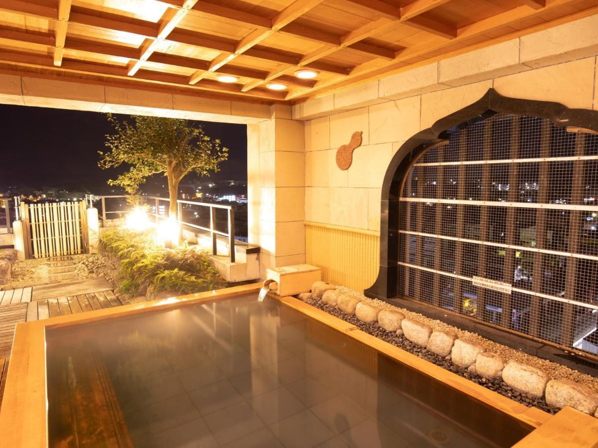 Hotel Castle Inn איסה מראה חיצוני תמונה