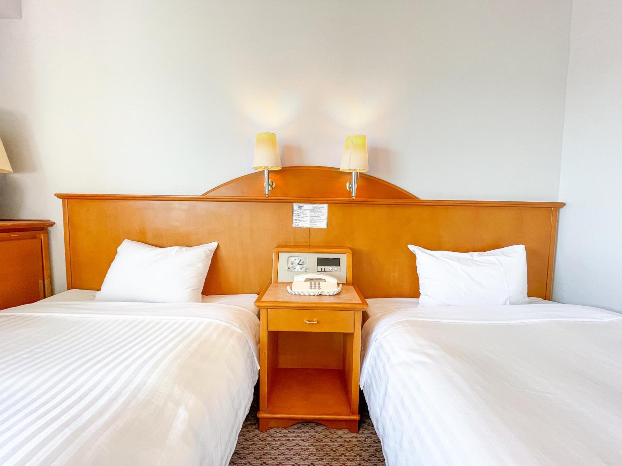 Hotel Castle Inn איסה מראה חיצוני תמונה