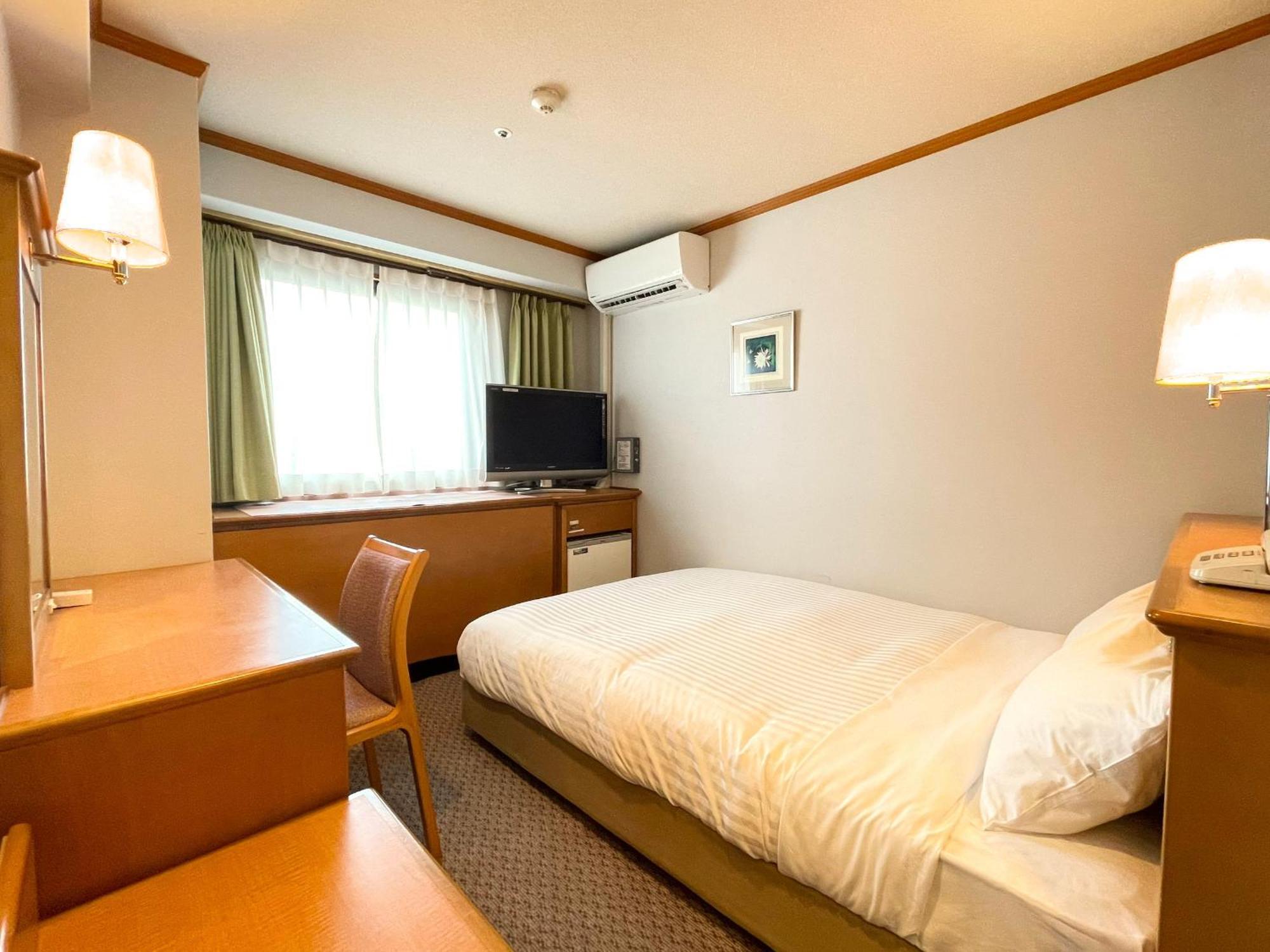 Hotel Castle Inn איסה מראה חיצוני תמונה