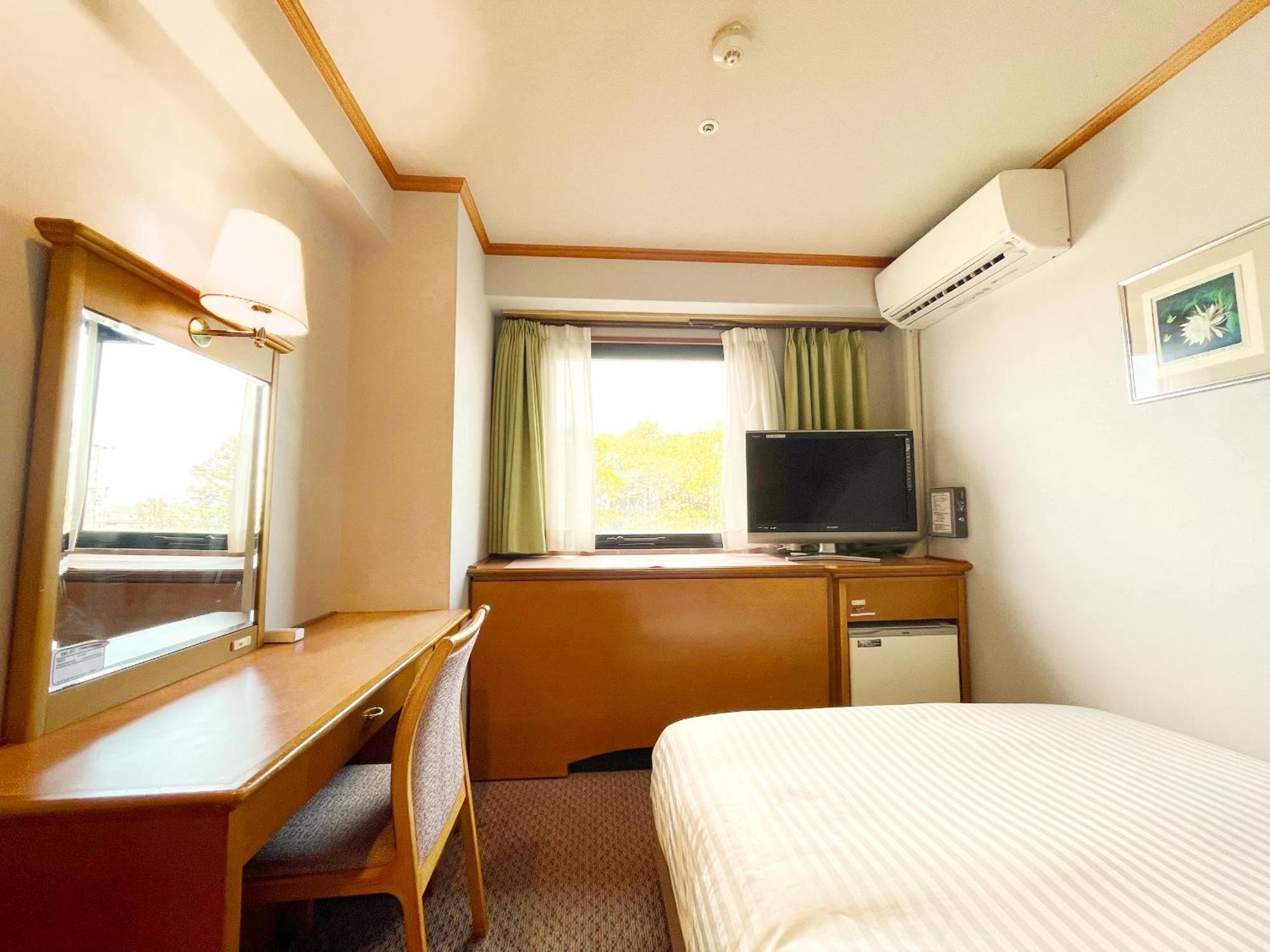 Hotel Castle Inn איסה מראה חיצוני תמונה