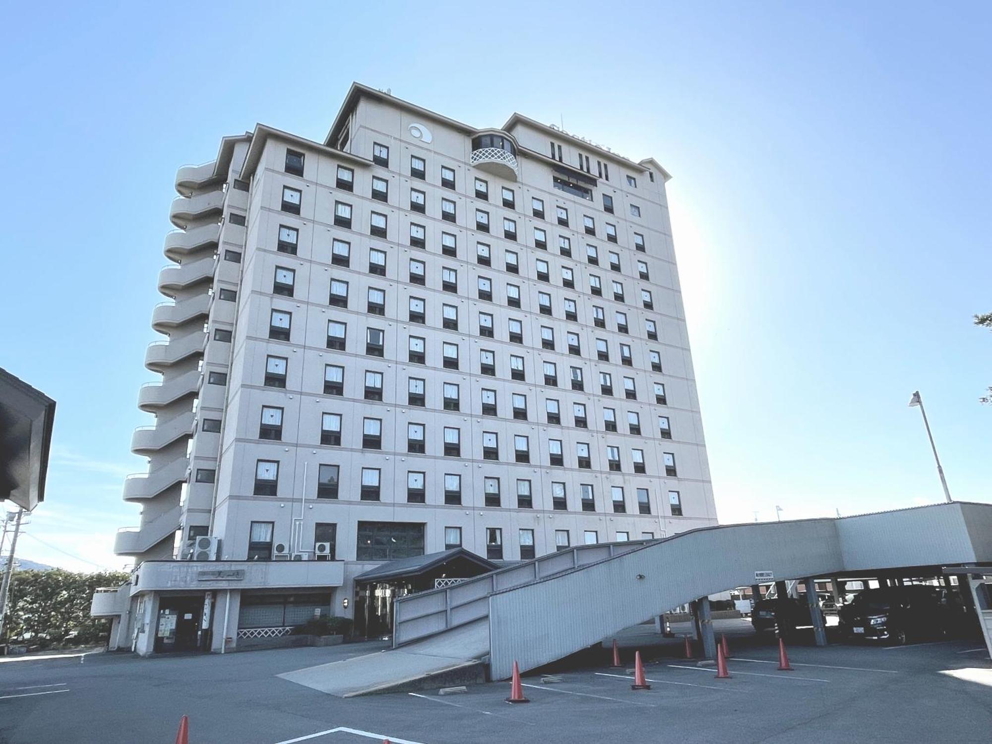 Hotel Castle Inn איסה מראה חיצוני תמונה